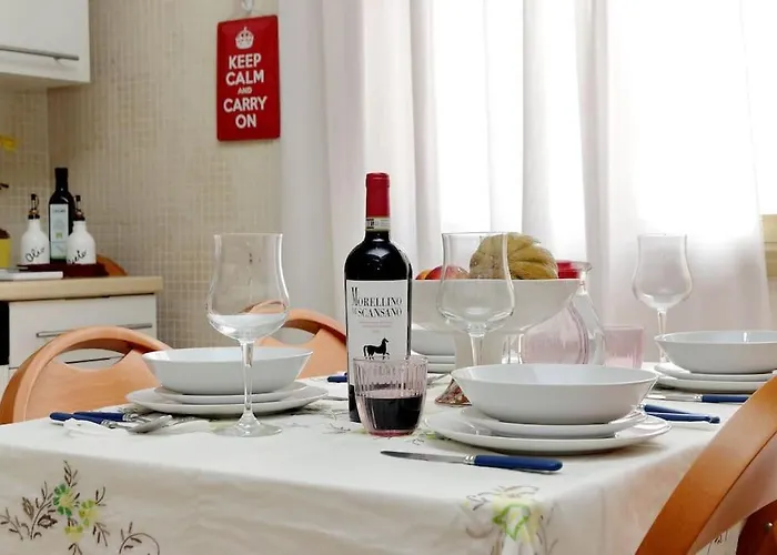 Appartement Relax With 2 Balconies - 2 Bedroom Flat, 3rd Floor With Lift, High Comfort, Quite, A Walk From Urban Train Station Gemelli And Metro A Stops Battistini & Cornelia Connecting To Center In 20 Minutes, 2 Steps From Bus Stop, Cycle Path, Groceries
