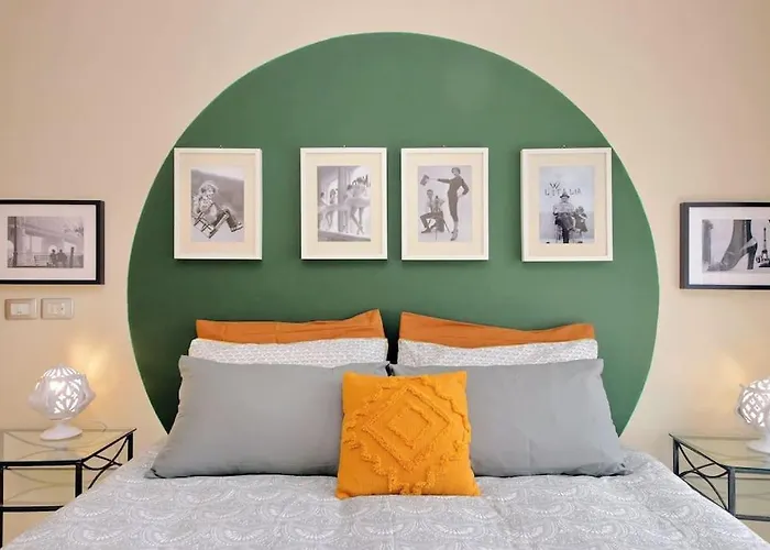 Relax With 2 Balconies - 2 Bedroom Flat, 3rd Floor With Lift, High Comfort, Quite, A Walk From Urban Train Station Gemelli And Metro A Stops Battistini & Cornelia Connecting To Center In 20 Minutes, 2 Steps From Bus Stop, Cycle Path, Groceries * Rome